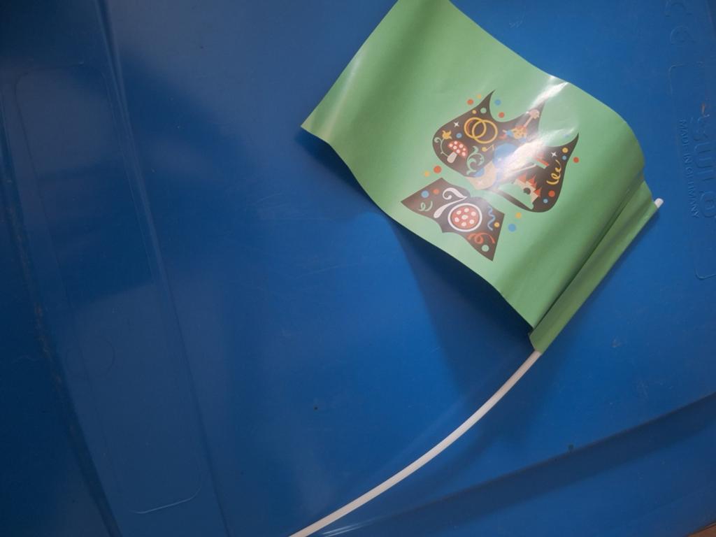 Vlaggetje 70 jaar efteling, Verzamelen, Efteling, Ophalen of Verzenden, Overige typen