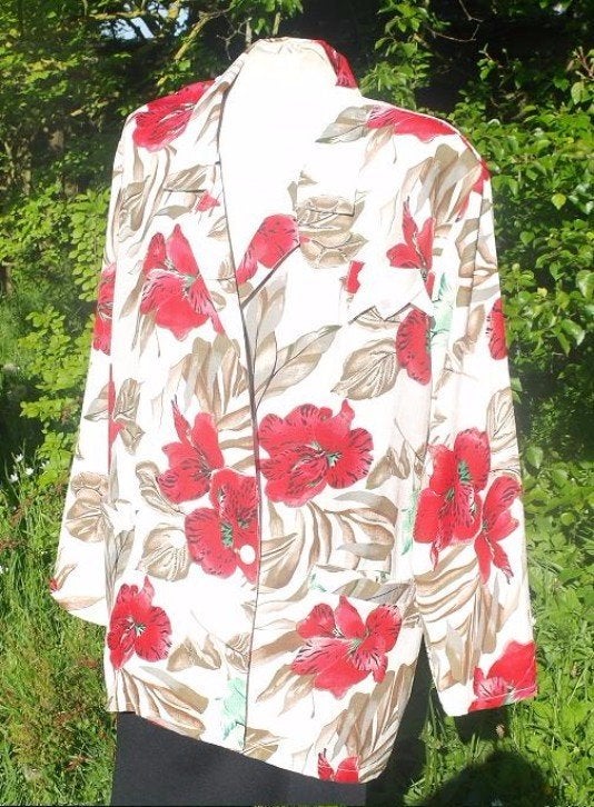 fleurig jasje, mt. 44 merk: today. dun luchtig stofje., Kleding | Dames, ., Maat 42/44 (L), Ophalen of Verzenden, Zo goed als nieuw