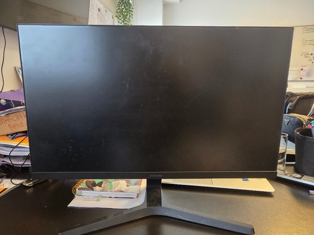 Samsung ViewFinity UJ590 (U32J590) 32 inch flat monitor., Ophalen, Zo goed als nieuw