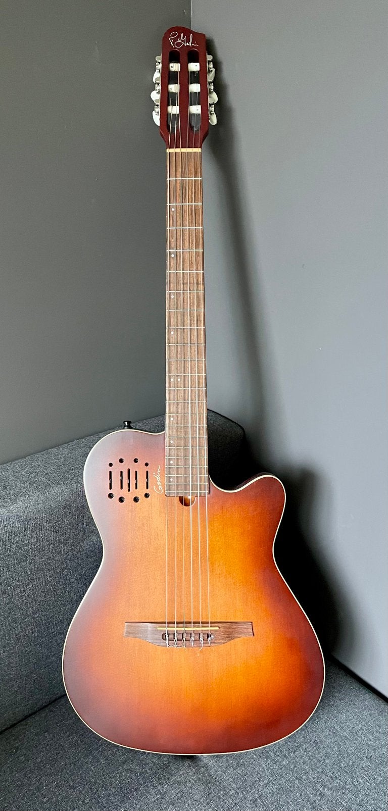 Godin Multiac Encore Nylon met Burnt Umber finish, Ophalen, Zo goed als nieuw, Klassieke of Spaanse gitaar