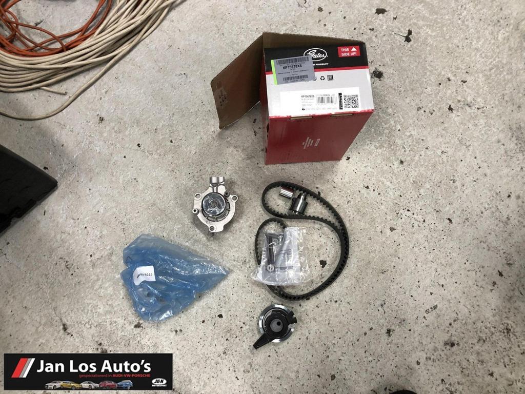 Distributieset VW T6 2.0 TDI (15-'20) KP15678XS + waterpomp, Gebruikt, -, Volkswagen, -