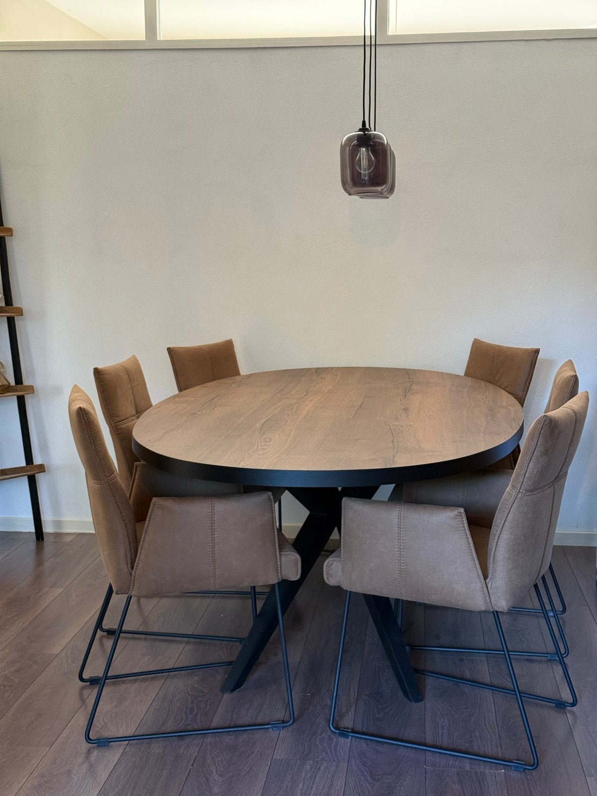 Ovale eettafel (Pronto Wonen) + 6 eetkamerstoelen (Bouman), Ophalen, Zo goed als nieuw, Vijf personen of meer, Ovaal