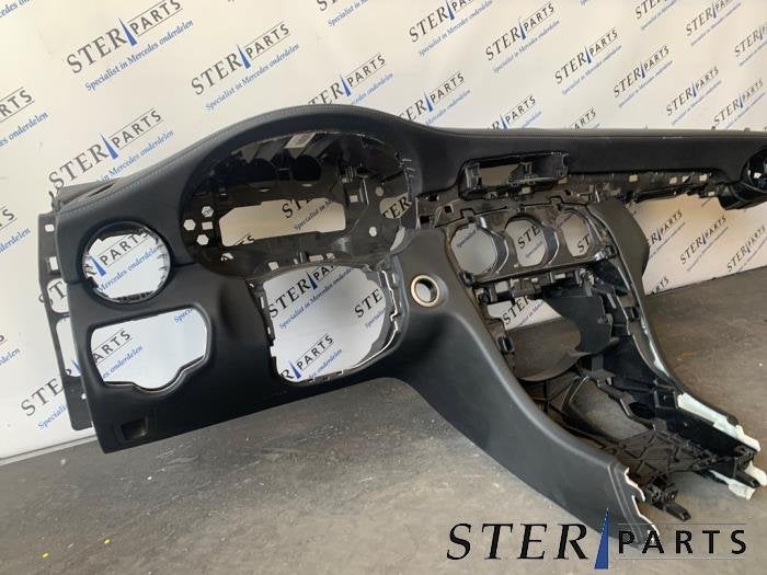 Dashboard van een Mercedes C-Klasse, Gebruikt, -, Ophalen of Verzenden, -