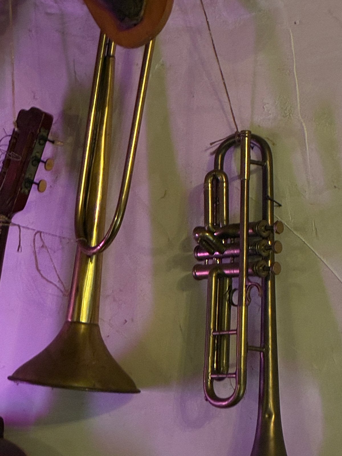Decoratieve trompetten en blaasinstrumenten, Ophalen, Gebruikt