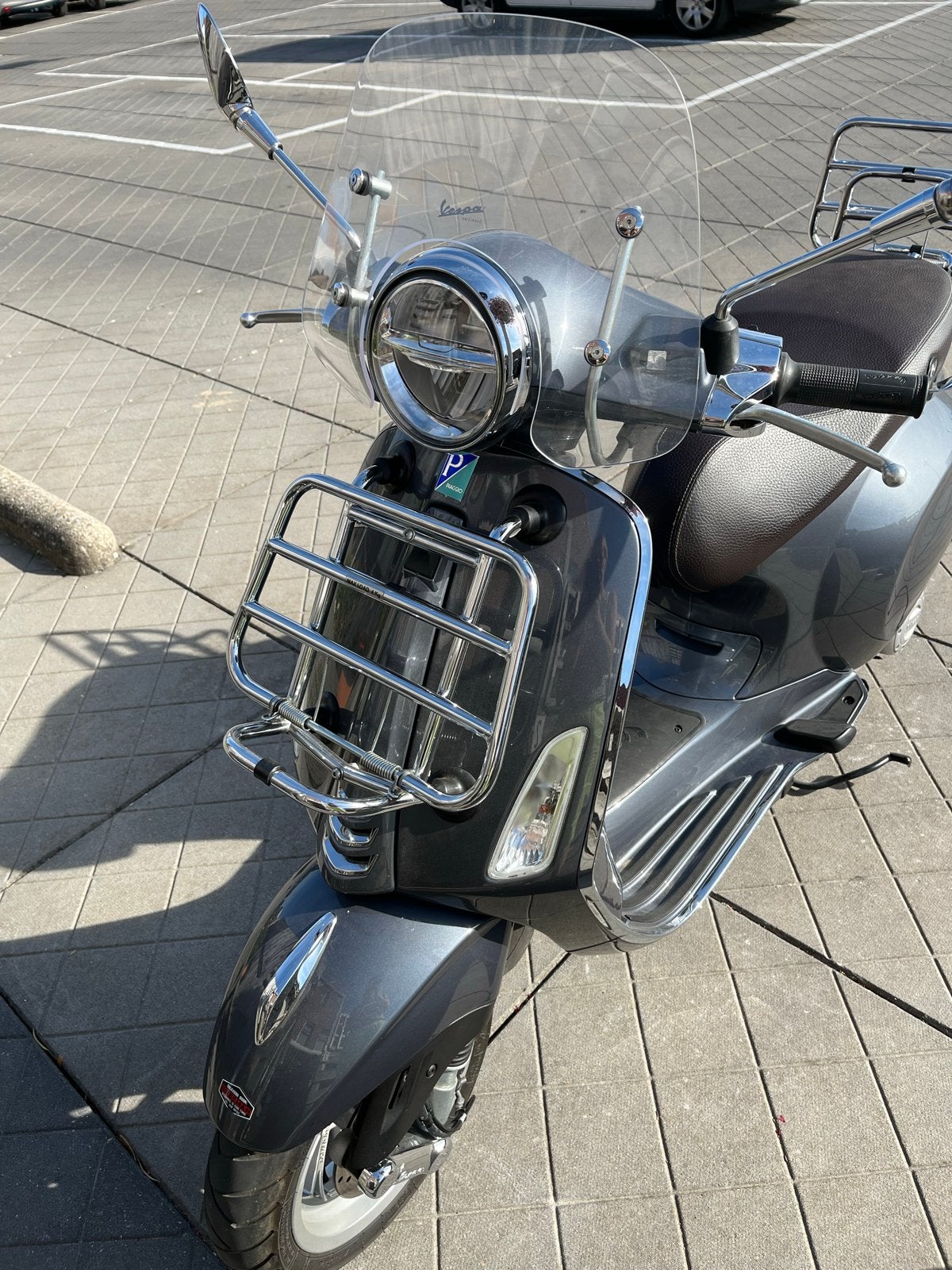 Prachtige Vespa - Beige - Zeer lage kilometerstand, Fietsen en Brommers, Ophalen, Overige modellen, Maximaal 45 km/u, Zo goed als nieuw