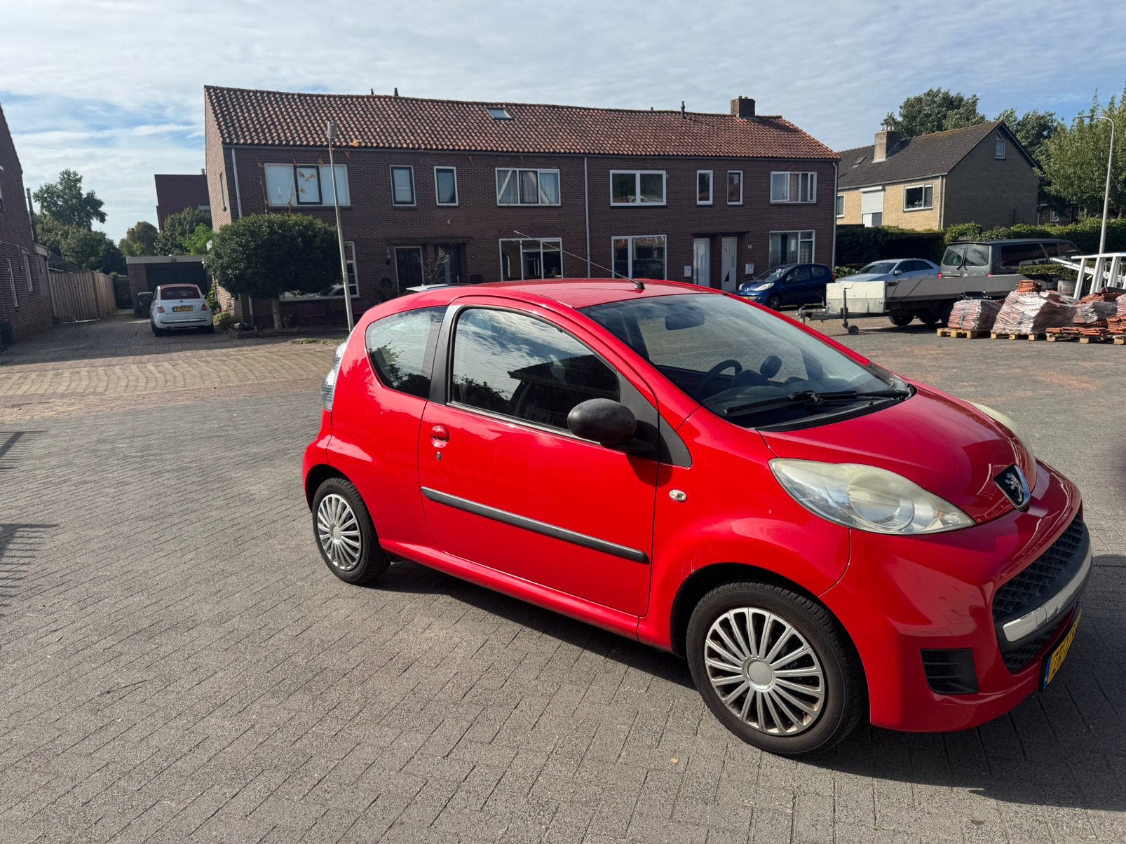 Peugeot 107 2009 Rood /airco/ nieuwe apk, Zeer netjes!!, Auto's, Voorwielaandrijving, 4 stoelen, 68 pk, Handgeschakeld