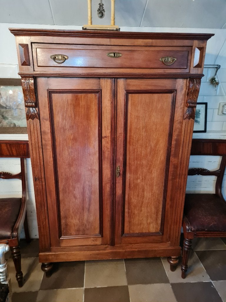 Bijna antieke mahonie houten meidenkast, Antiek en Kunst, Ophalen