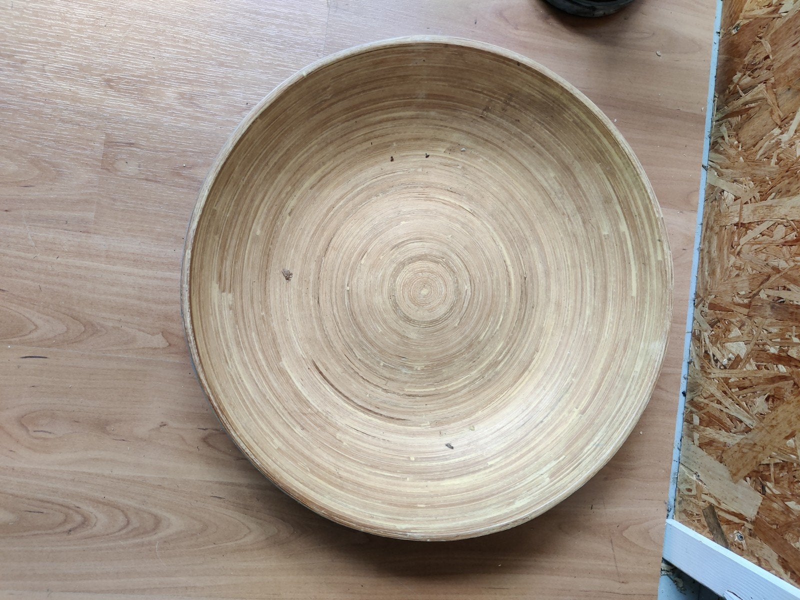 Grote ronde bamboe schaal, Schaal, Rond, Ophalen of Verzenden, Zo goed als nieuw