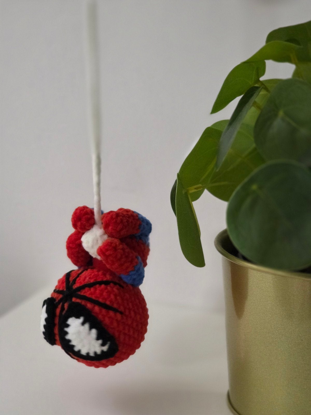 Gehaakte Spiderman hanger, Ophalen of Verzenden, Nieuw, Haken, Wol of Garen