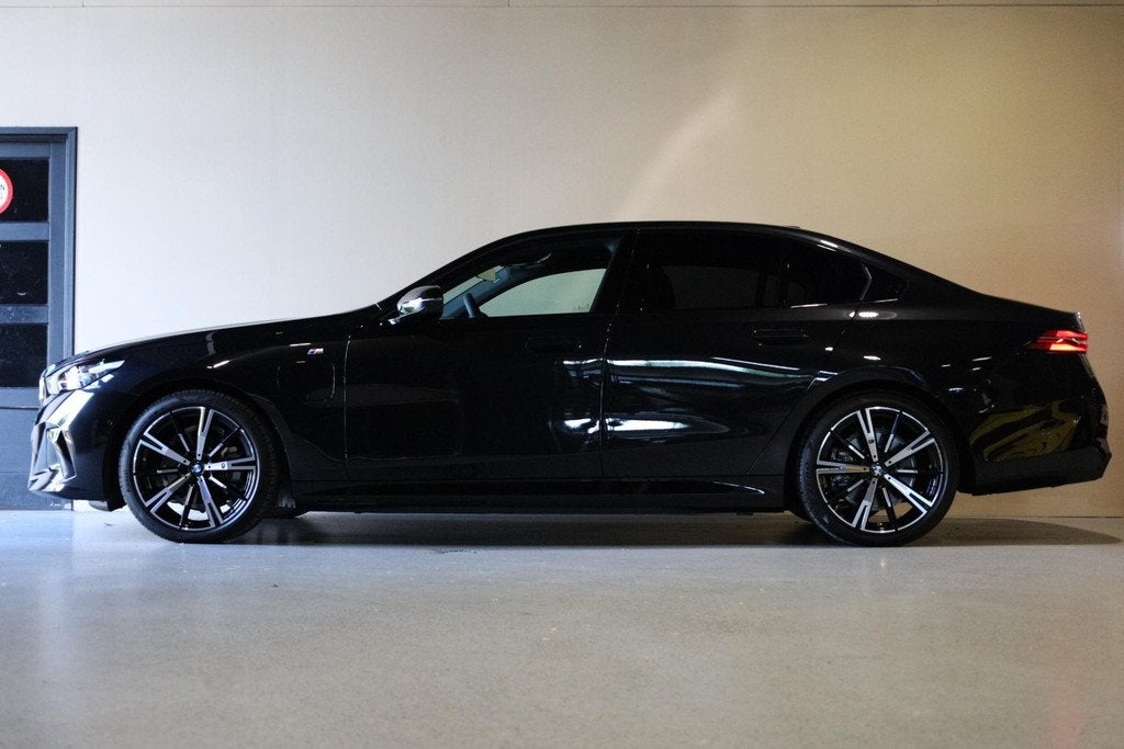 BMW 5-serie 530e M Sport Edition, Auto's, BMW, Automaat, Achterwielaandrijving, 4 cilinders, 167 km/l