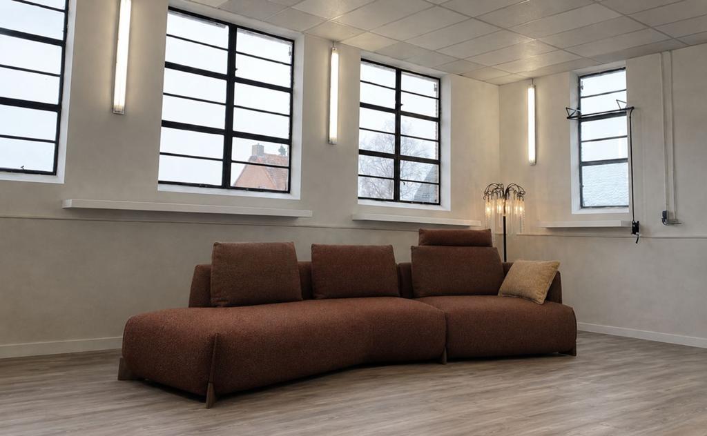 Leolux Naila hoek/ loungebank NIEUW, Huis en Inrichting, Ophalen, Zo goed als nieuw