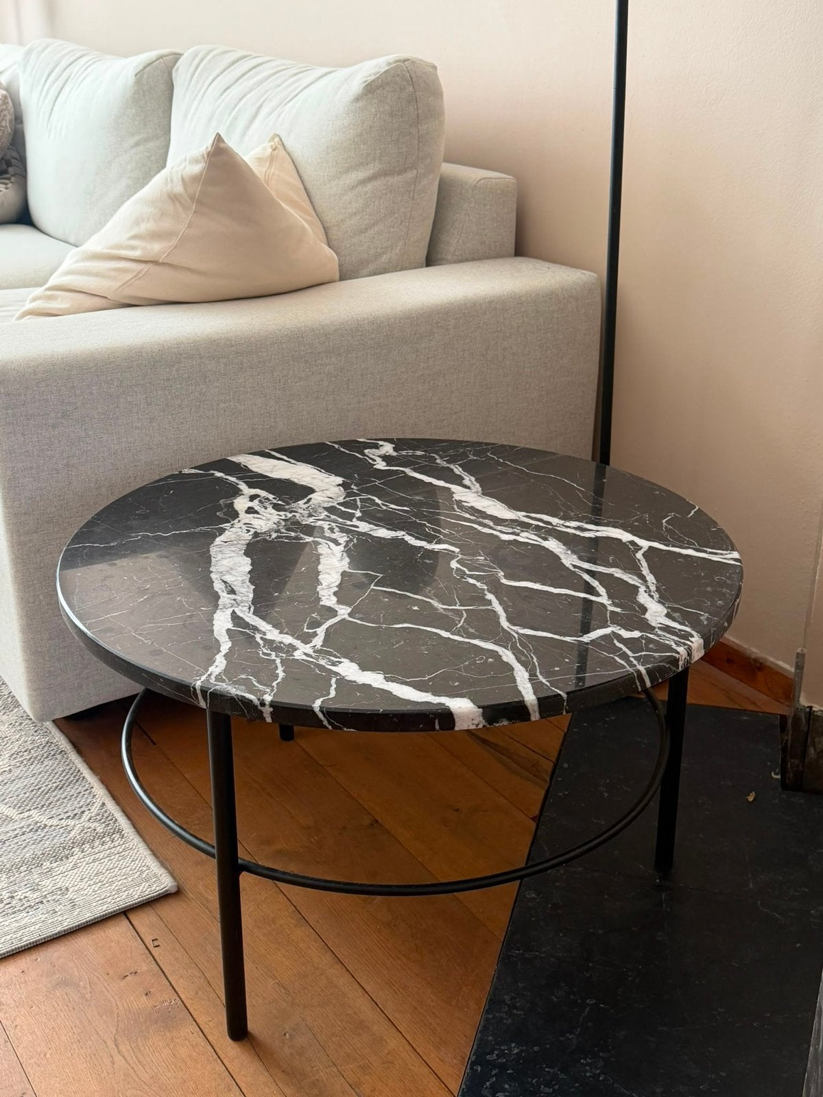 Marmeren salon tafel - ICCOON, Huis en Inrichting, Ophalen, Zo goed als nieuw, Rond, 50 tot 100 cm
