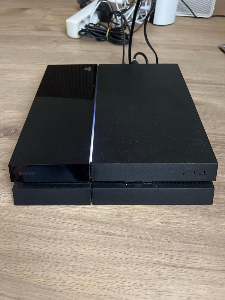 PlayStation 4 met 3 controllers, 15 games en kabels, Spelcomputers en Games, Spelcomputers | Sony PlayStation 4, Ophalen, Original