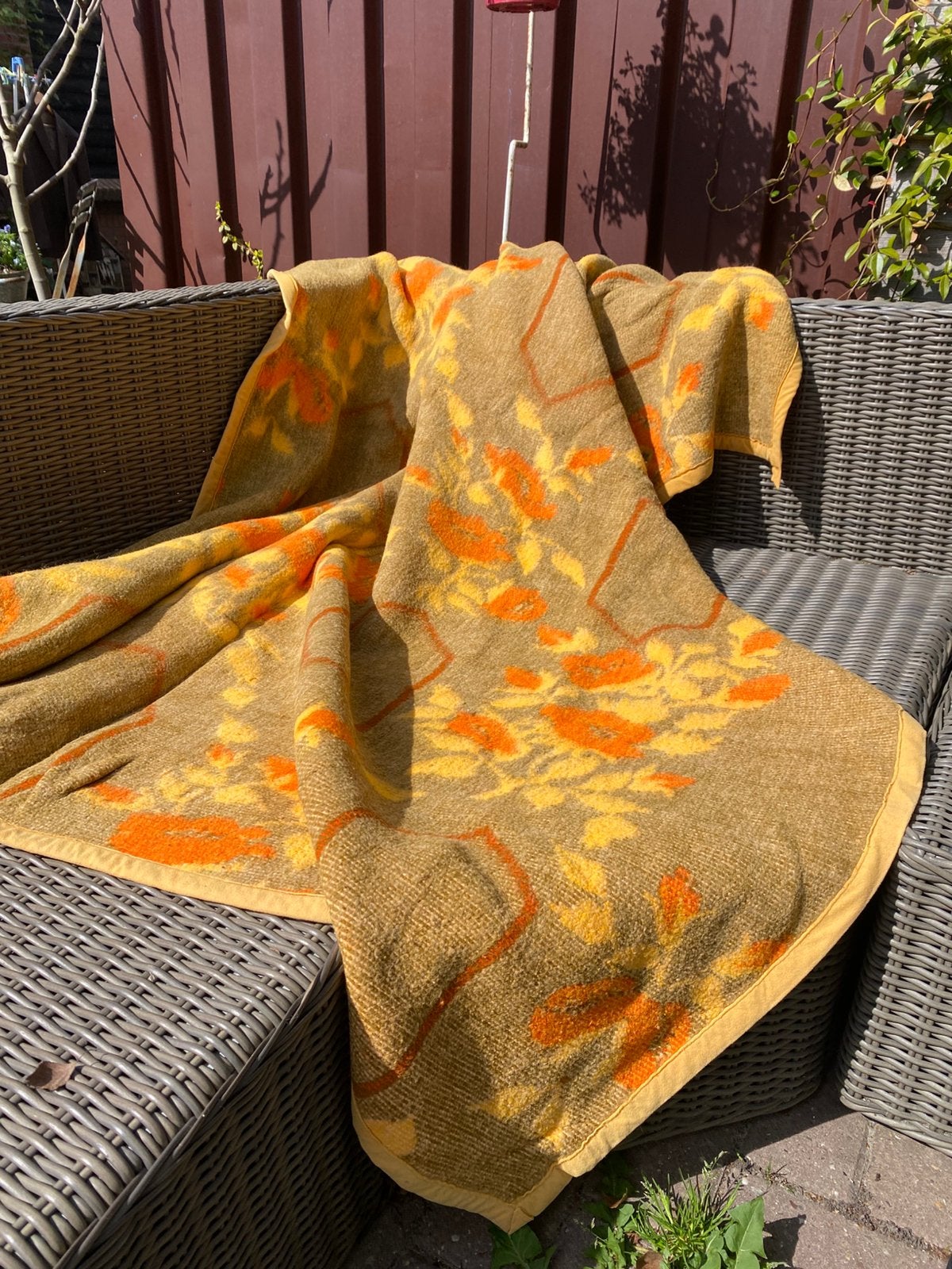 Prachtige oranje/groen gebloemd vintage Dralon deken/ plaid, Huis en Inrichting, Ophalen of Verzenden, Zo goed als nieuw
