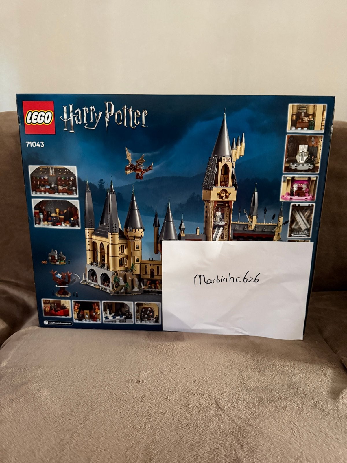 Foto 2 van Lego Harry Potter 71043 Zweinstein Kasteel NIEUW