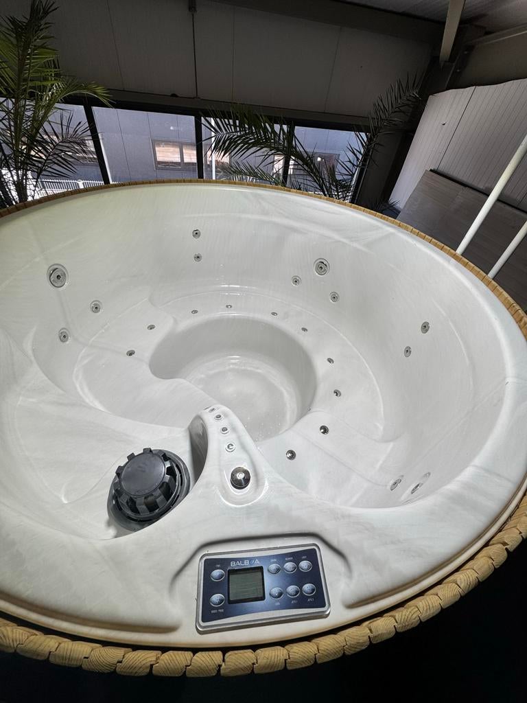 Rond Bubbelbad met Balboa Besturing, Plug & Play 380V, Info@SpaBoer.nl, Spaboer Gino Paul, Gebruikt, Traan 5 9351 vm leek