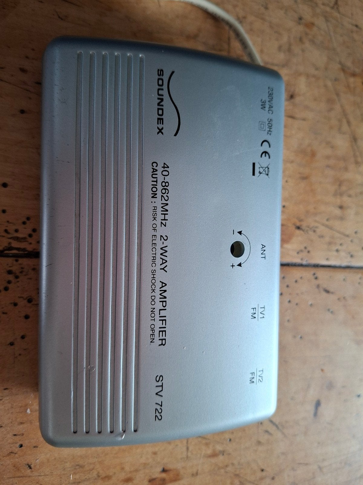 Soundex STV 722 2-weg versterker 40-862MHz, Ophalen of Verzenden, Gebruikt, Minder dan 2 meter, Overige kabels