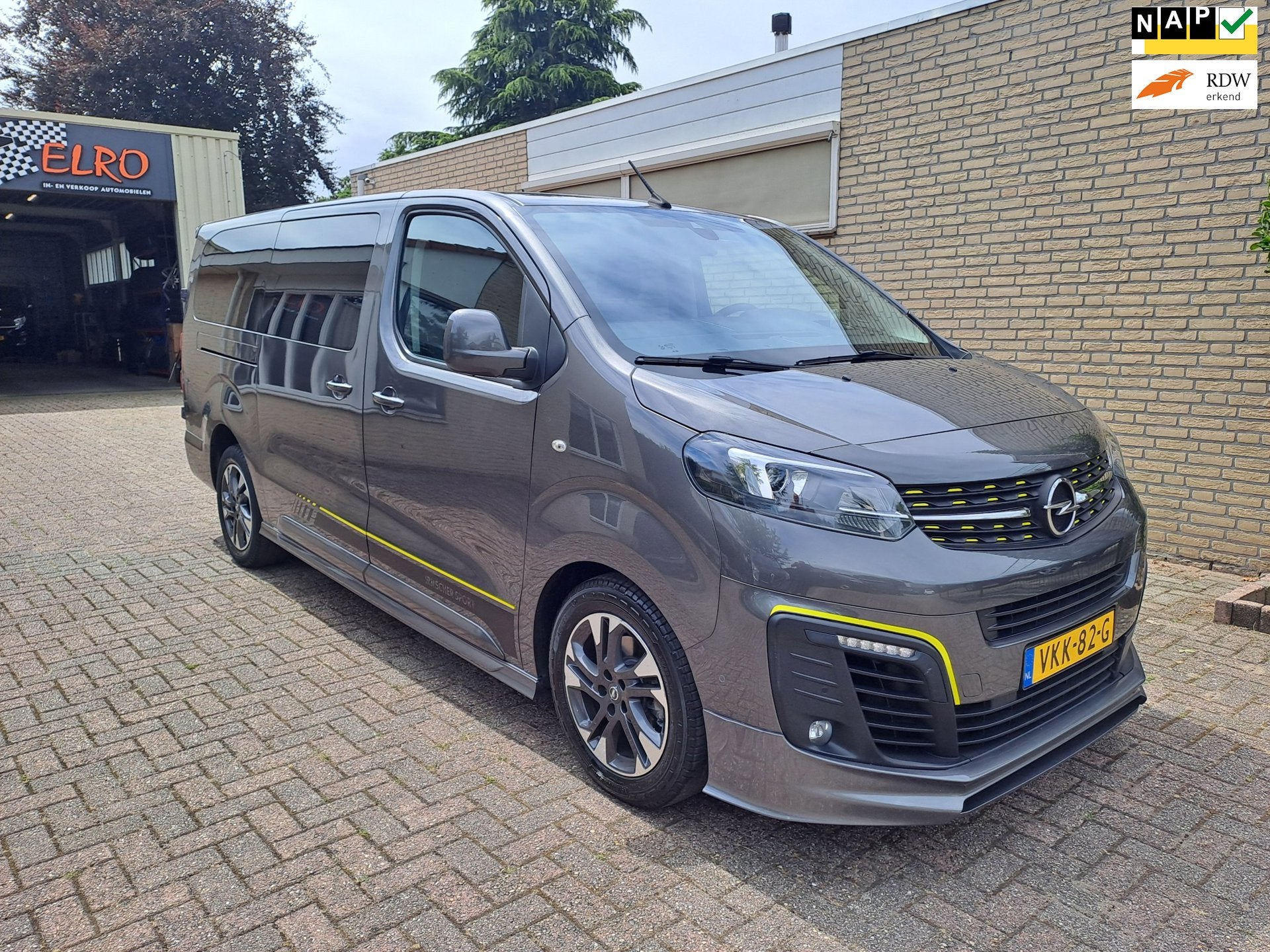 Opel Vivaro 2.0 CDTI L3H1 DC Innovation Irmscher, Gebruikt, 4 cilinders, Automatische klimaatregeling, Origineel Nederlands