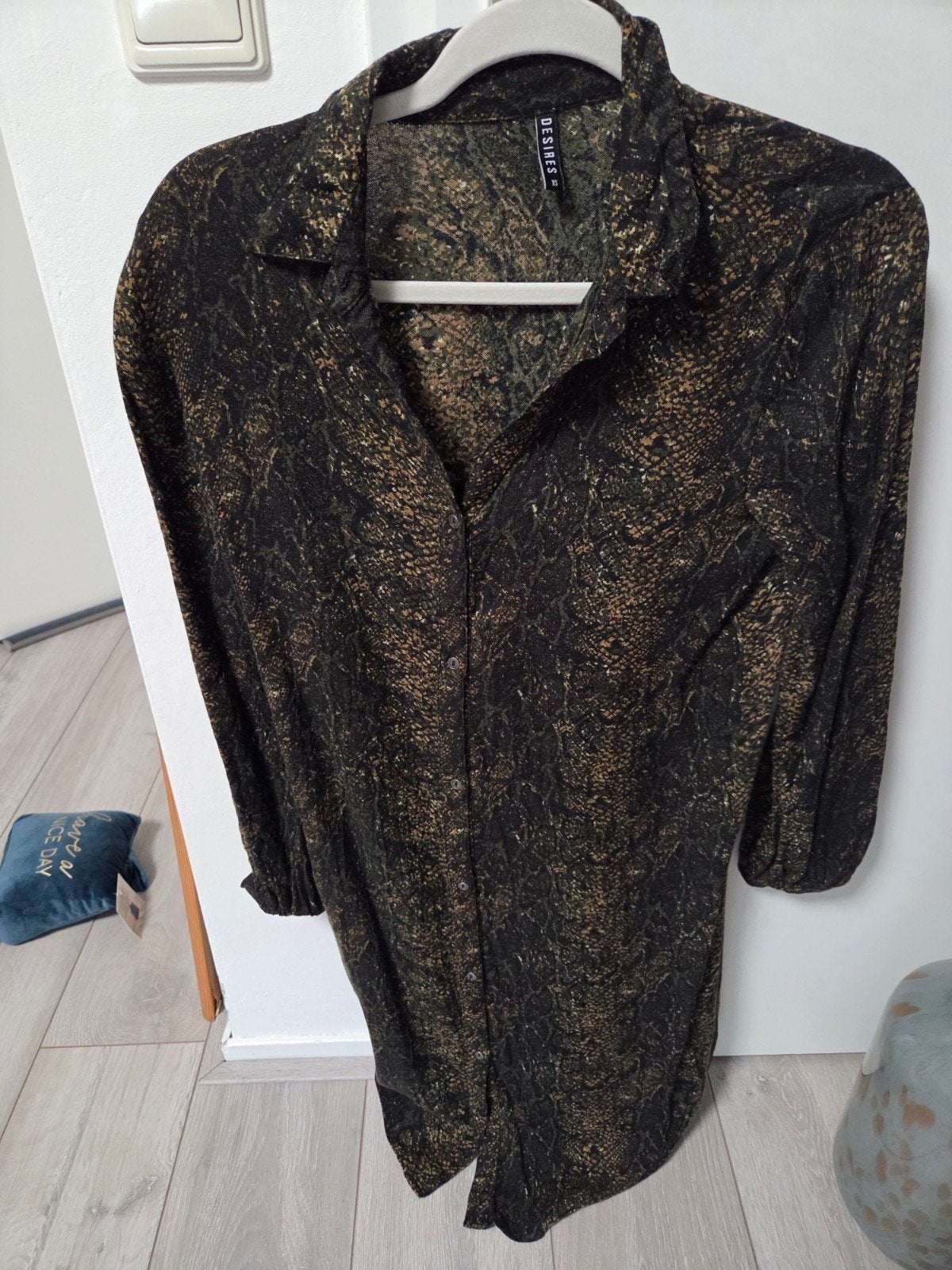 Jurk met slangenprint maat S, Kleding | Dames, Desires, Meerkleurig, Ophalen of Verzenden, Zo goed als nieuw