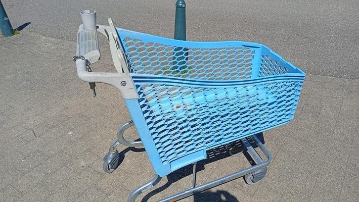 Winkelwagens met kunststof korf - blauw | Shopping cart, Ophalen, Niet ingevuld, Niet ingevuld, Niet ingevuld