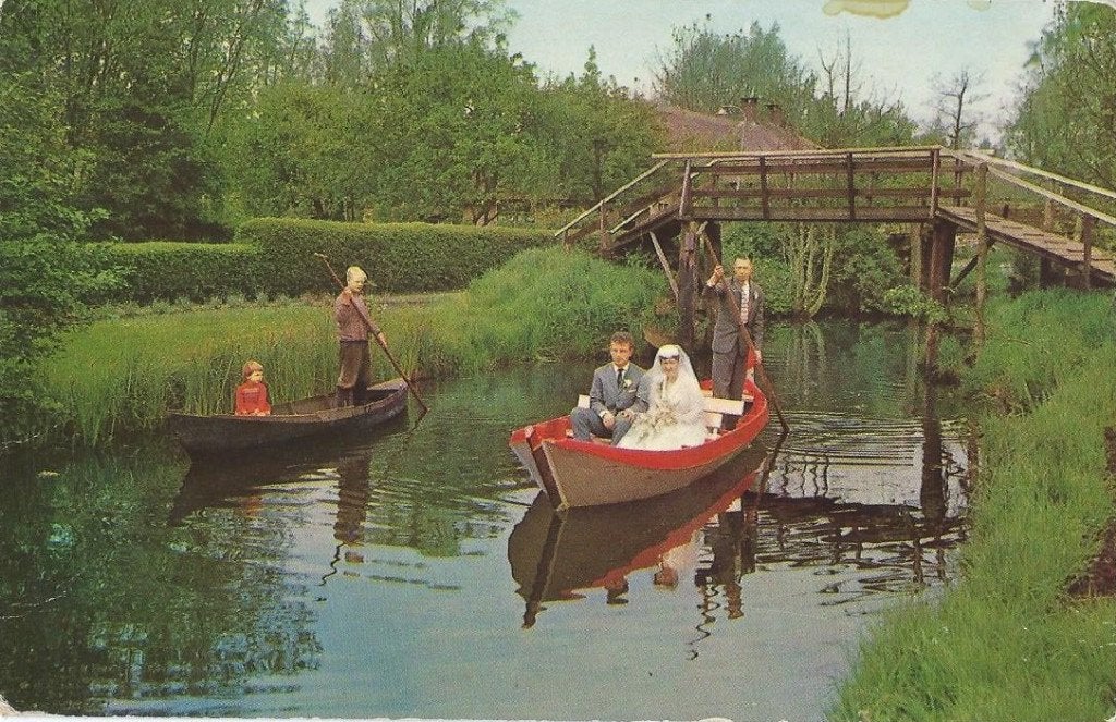 ANSICHTKAART GIETHOORN  Trouwen per punter, Ophalen of Verzenden, 1960 tot 1980, Gelopen, Overijssel