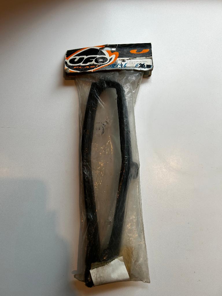 Kettinggeleider voor - Honda CR 125/250 '95-97, Motoren, Ophalen of Verzenden
