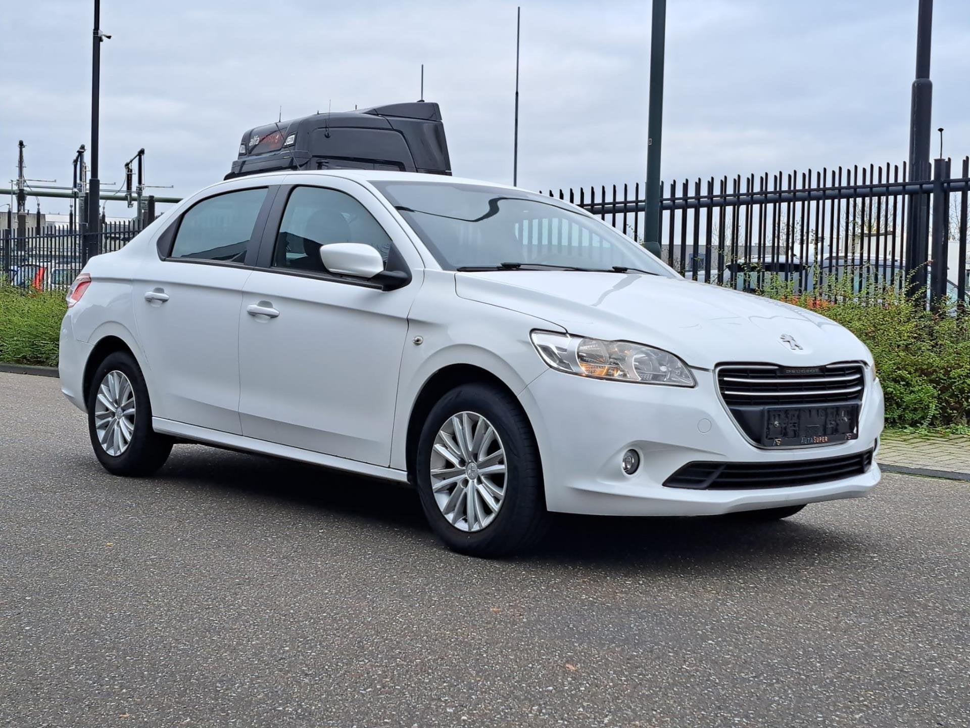 Peugeot 301 1.6 Export, Automaat, Stof, Gebruikt, Overige modellen