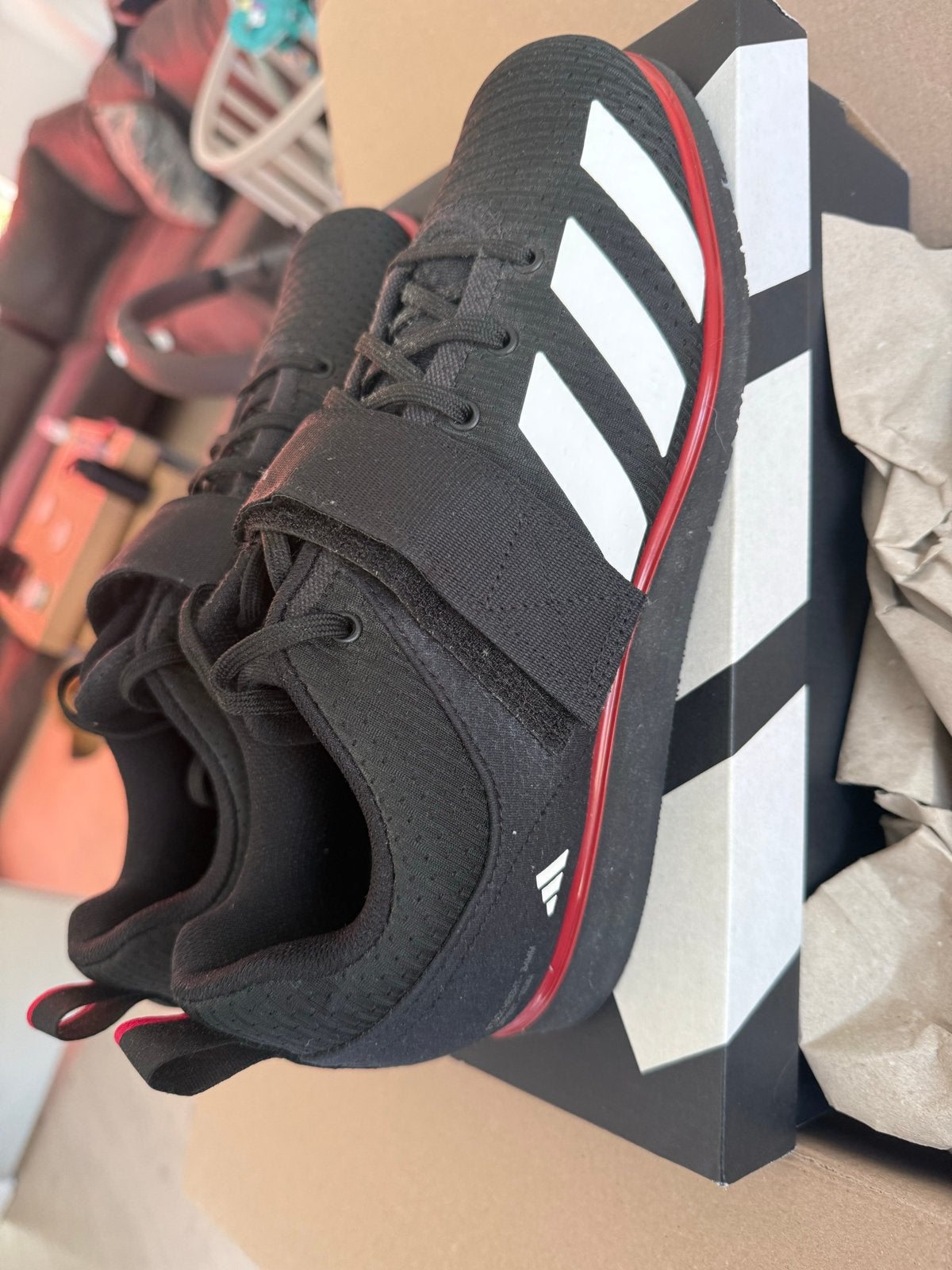 Adidas Powerlift 5 Gewichthefschoenen - Nieuw in doos, Ophalen of Verzenden, Nieuw, Zwart, Sportschoenen