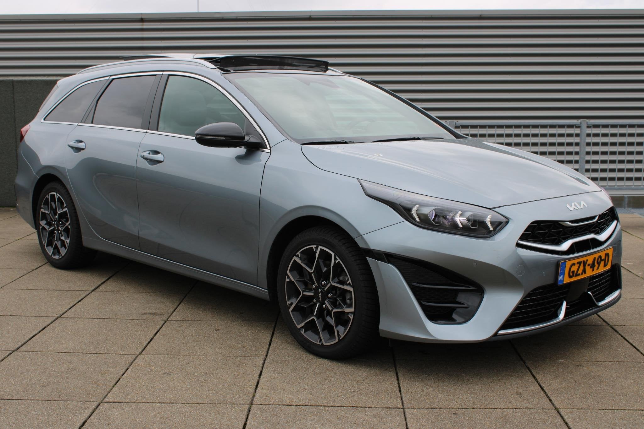 Kia Ceed Sportswagon 1.5 T-GDi GT-PlusLine Navigatie / Camer, Auto's, Kia, Euro 6, 4 cilinders, 610 kg, Origineel Nederlands