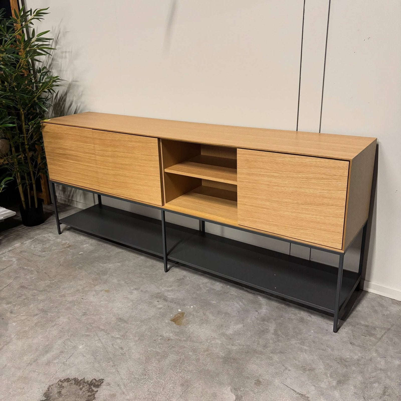 Dressoir Vedrana 195 cm van Kave Home, Huis en Inrichting, Ophalen, 150 tot 200 cm, Onbekend, Nieuw