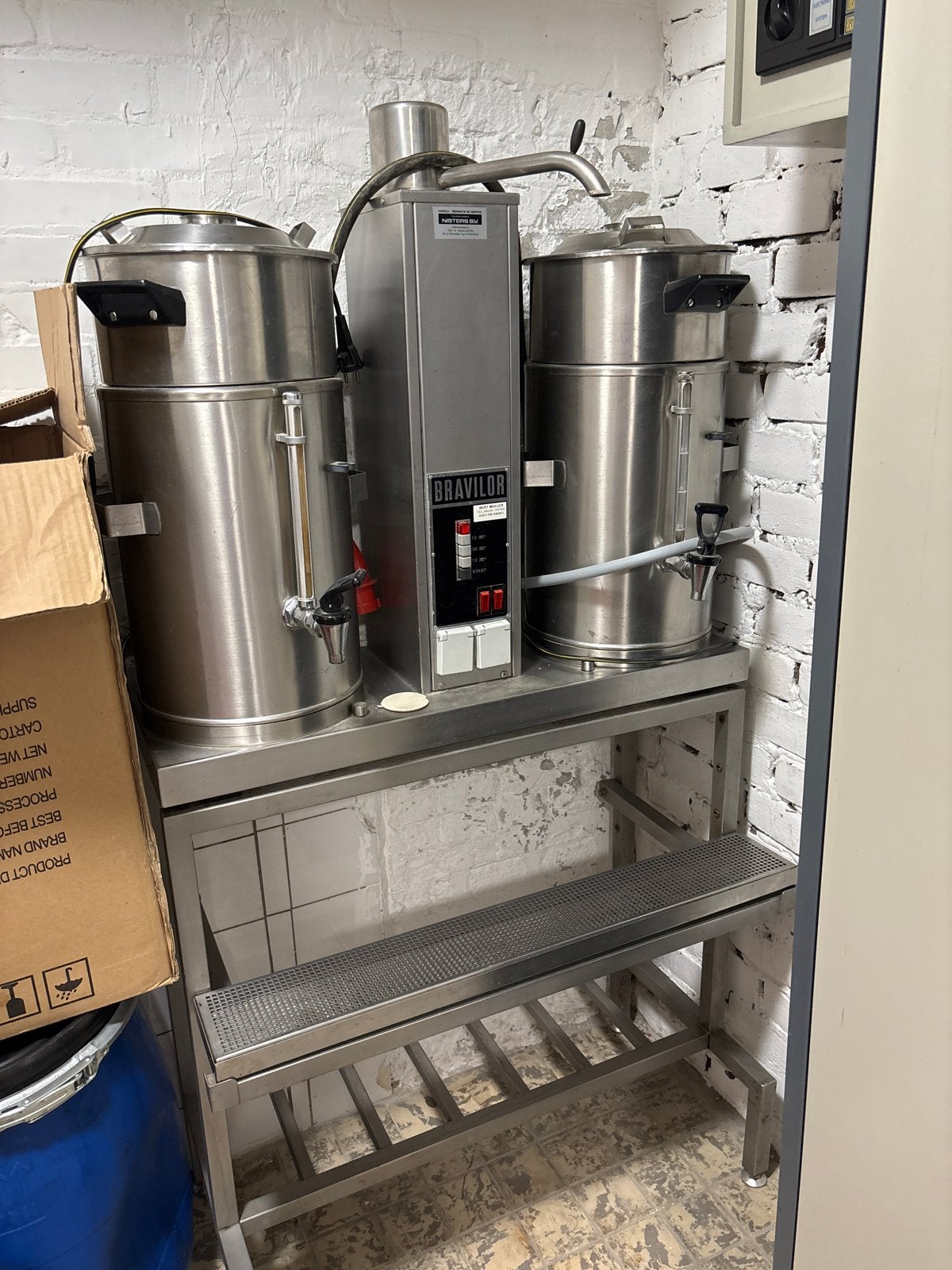 Bravilor Horeca Koffiezetapparaat met 2 percolators, Ophalen, Gebruikt, Koffie en Espresso