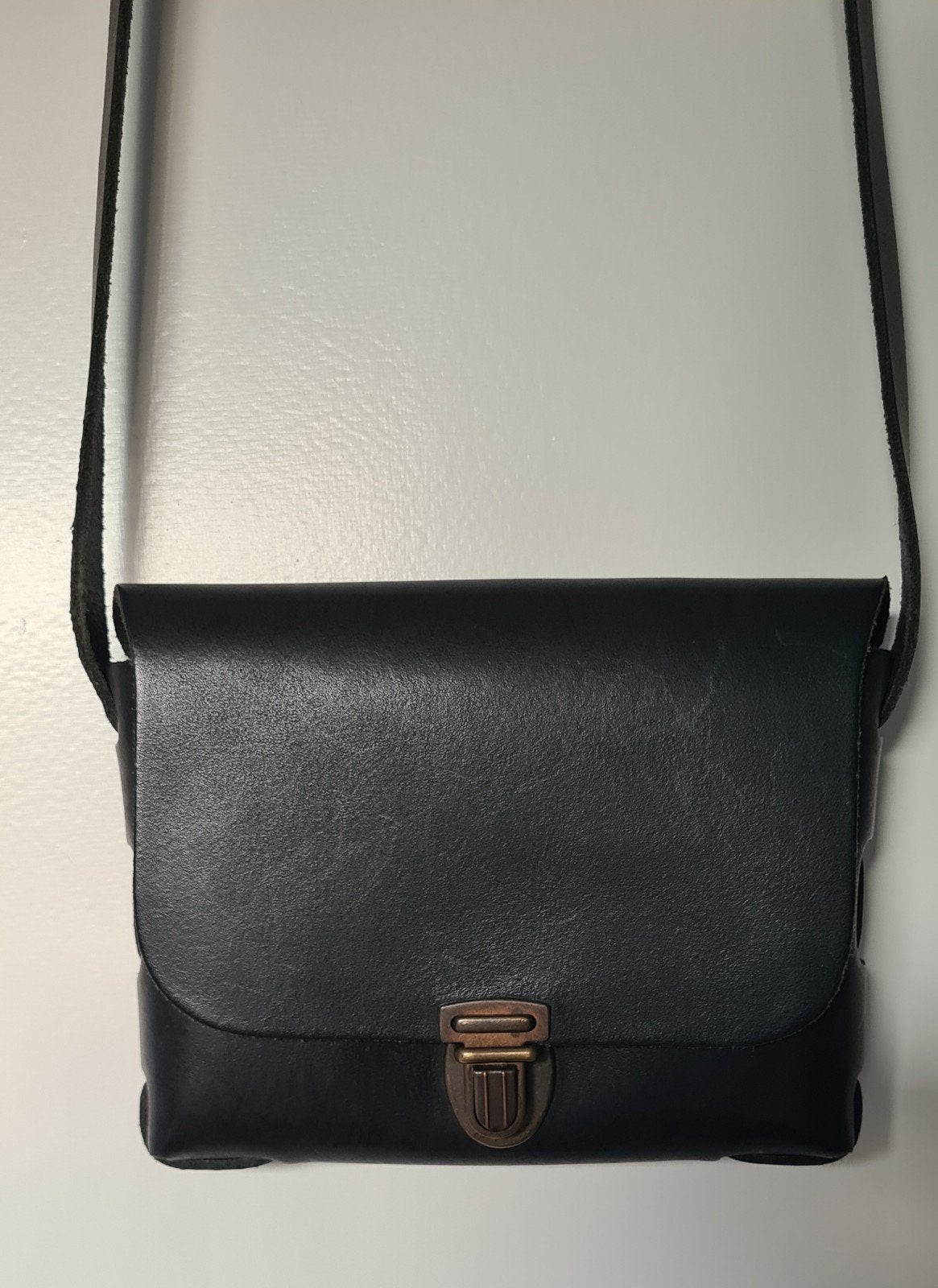 Elvy Janis Crossbody Leer - Zwart schoudertasje, Ophalen of Verzenden, Nieuw, Zwart, Schoudertasje