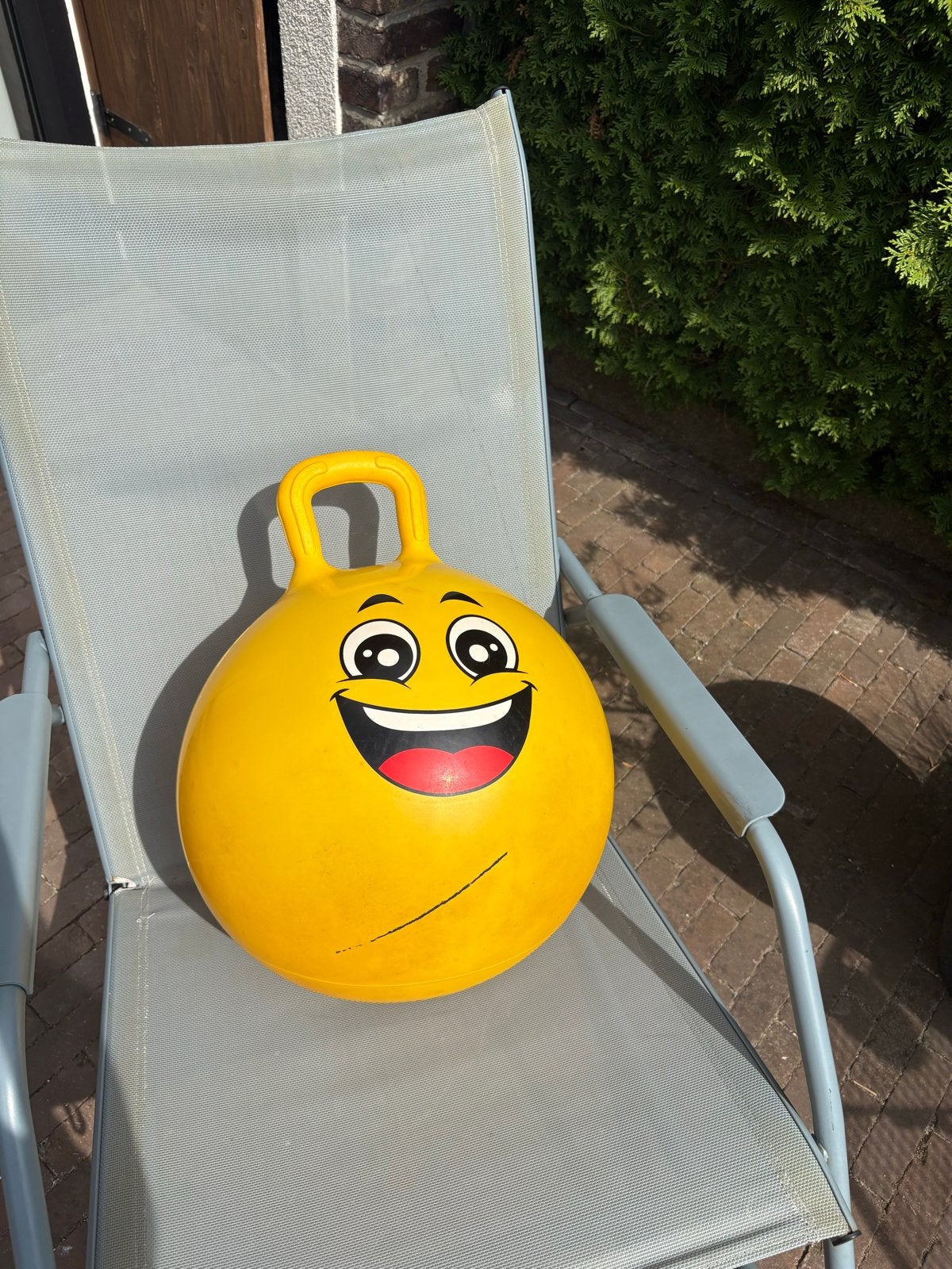 Gele skippybal met smiley, Ophalen of Verzenden, Zo goed als nieuw