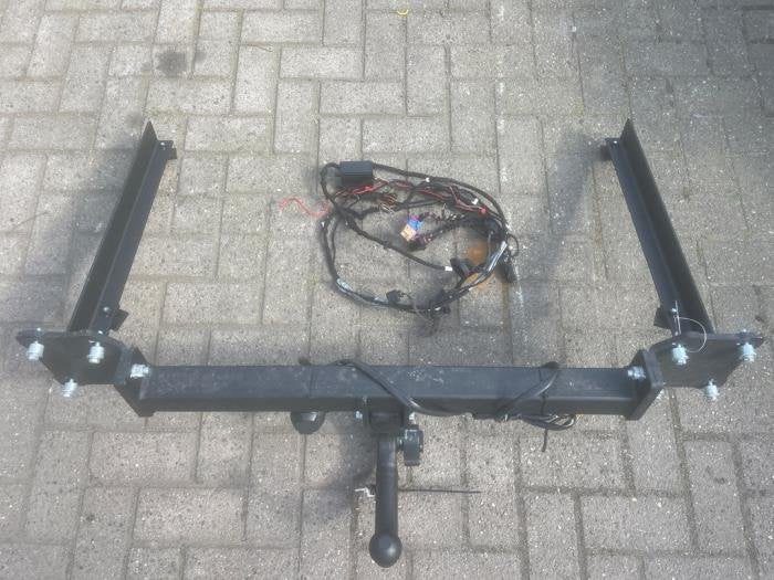 Trekhaak van een Audi A8, Auto-onderdelen, Gebruikt, -, Verzenden, -