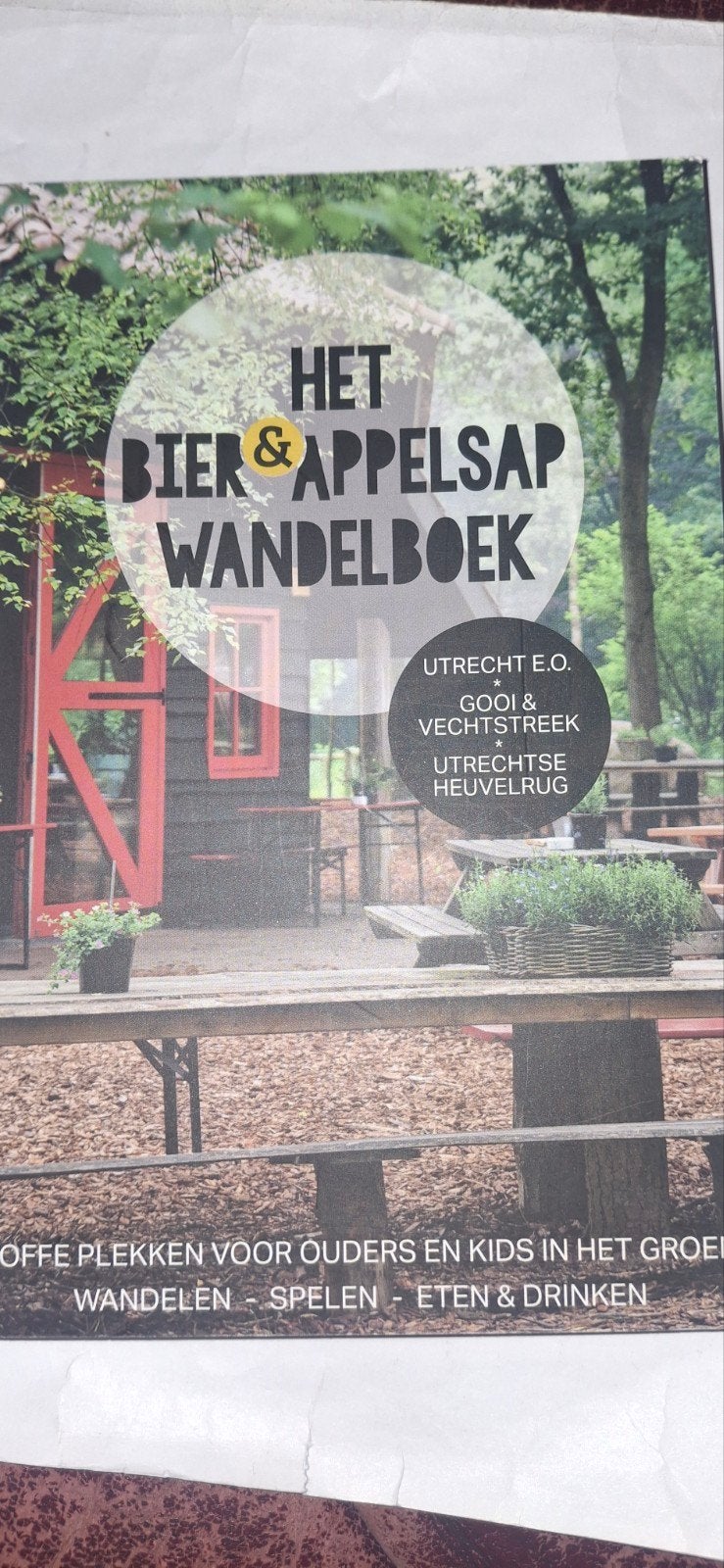 Het Bier & Appelsap Wandelboek Utrecht e.o., Fiets- of Wandelgids, Ophalen of Verzenden, Zo goed als nieuw, Benelux