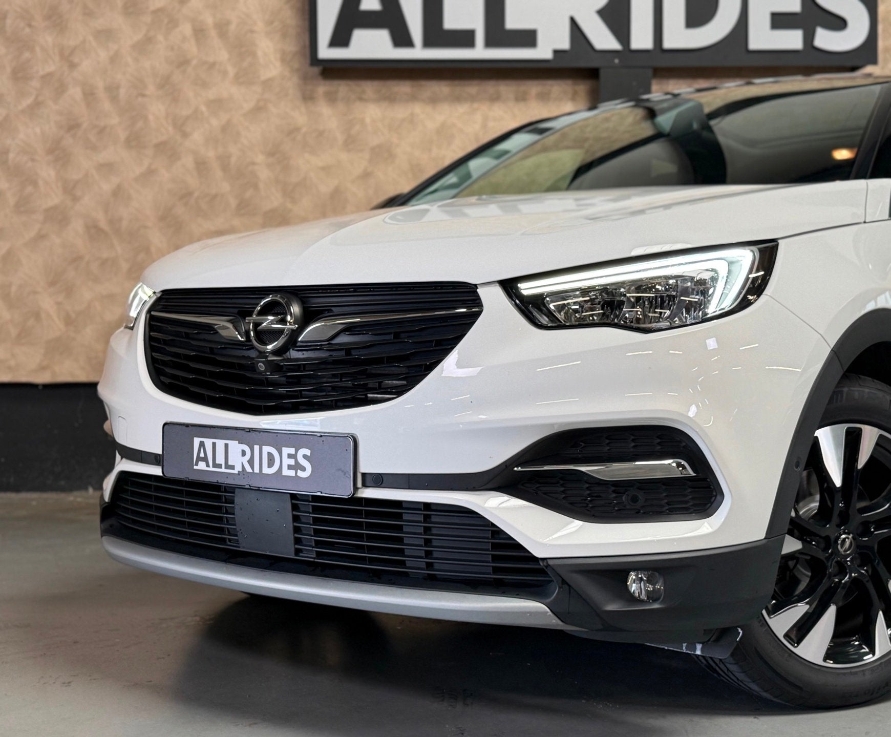 Opel Grandland X 1.2 Turbo Innovation | Camera | Led | Stoel, Dealer onderhouden, Stof, Gebruikt, 1199 cc