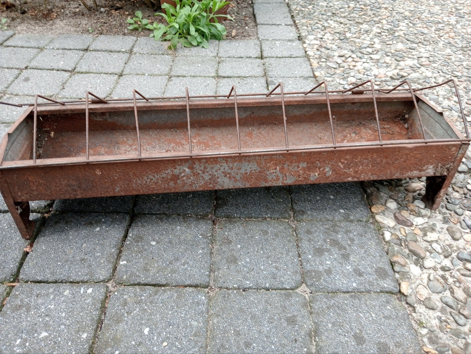 Voederbak voor kippen/pluimvee, Ophalen, Drinken en Voederen