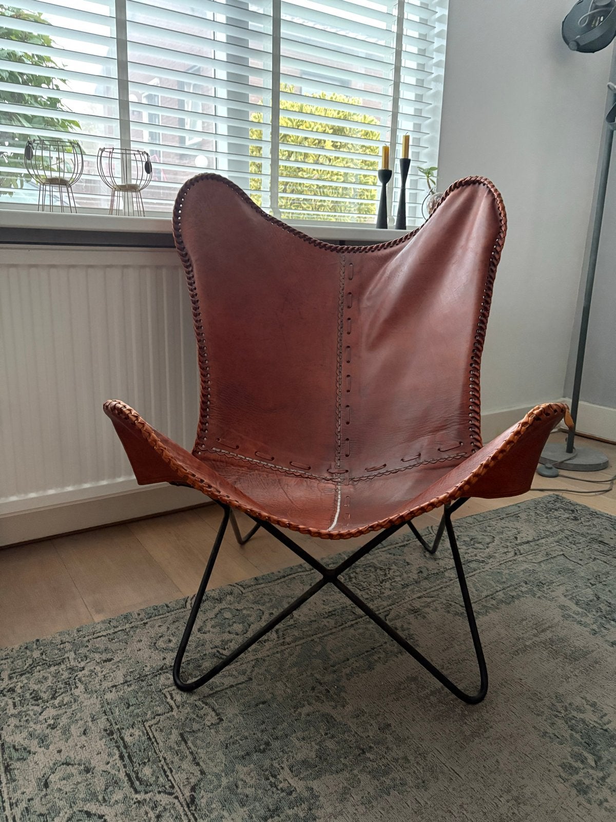 Leren Vlinderstoel - Cognac Kleur, Ophalen, Zo goed als nieuw, Leer, 75 tot 100 cm