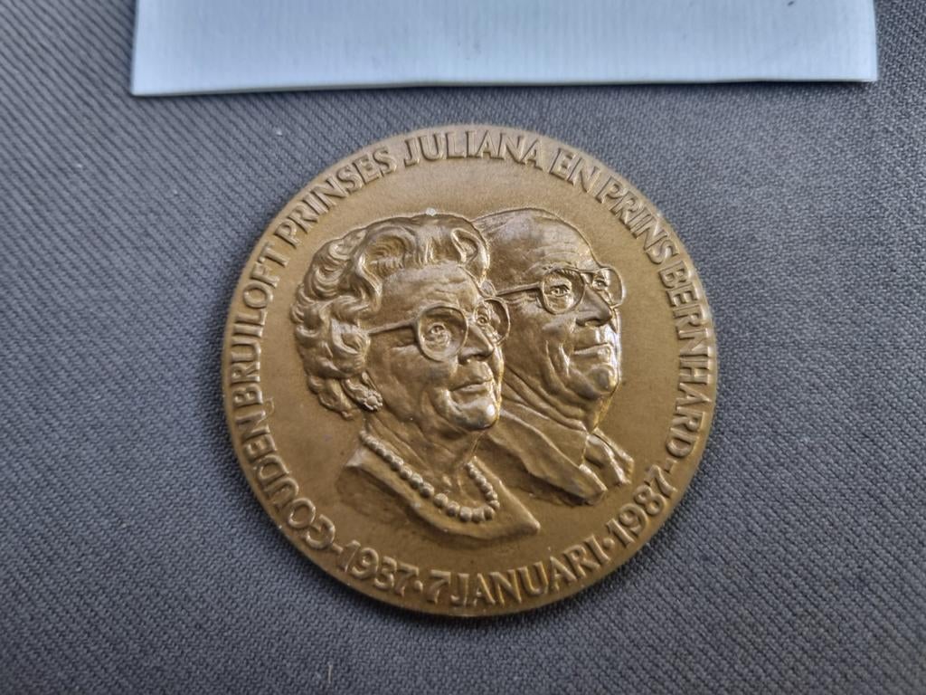 Huwelijkspenning Juliana en Bernhard 1937- 1987, Ophalen of Verzenden, Zo goed als nieuw, Nederland, Postzegel(s) of Munt(en)