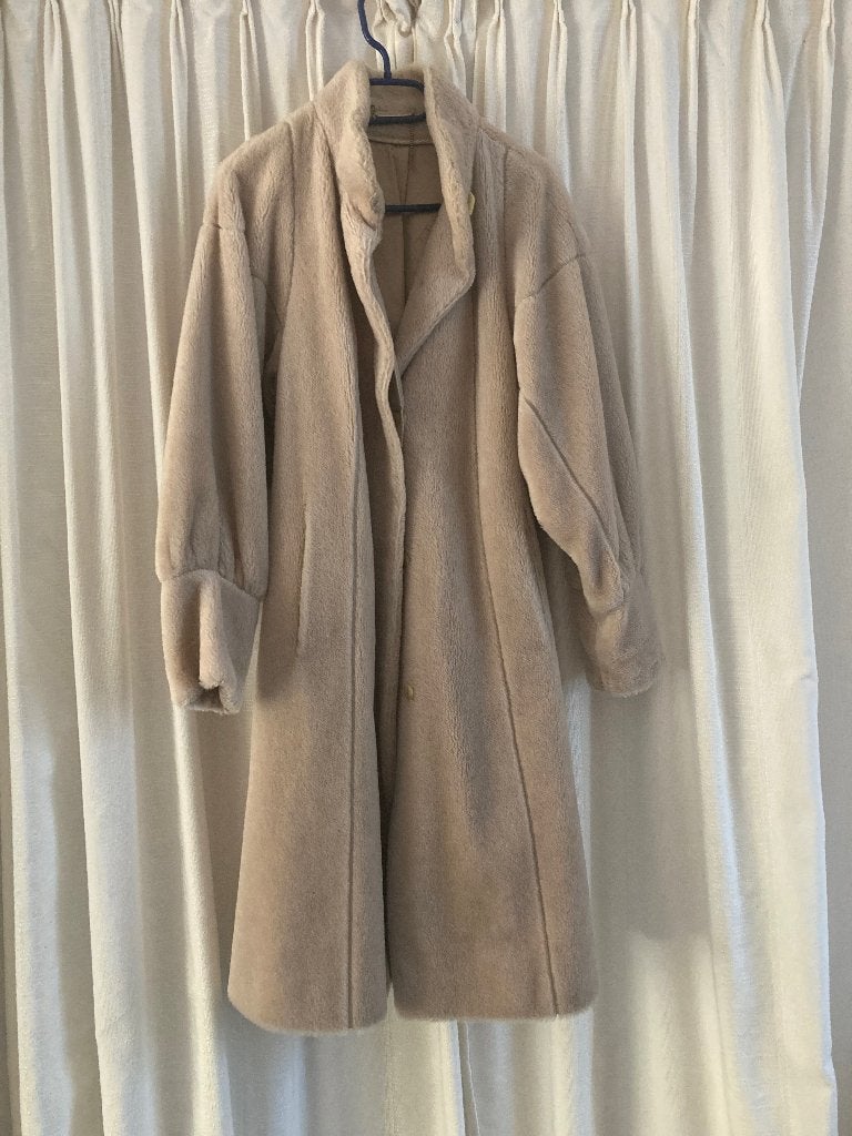 Alpaca en mohair damesmantel maat 42, Ophalen of Verzenden, Zo goed als nieuw, Maat 42/44 (L), Beige