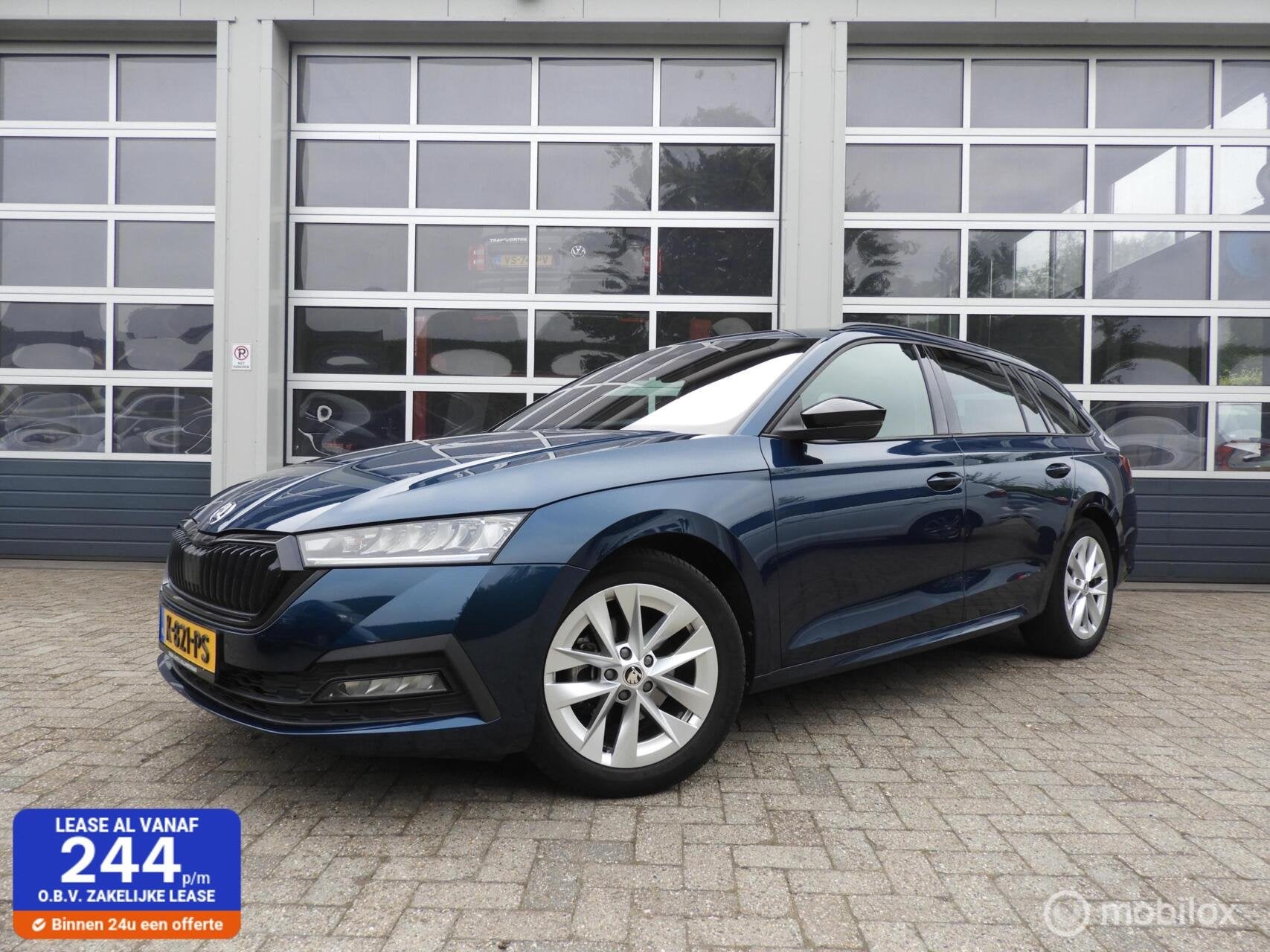 Skoda Octavia Combi 1.0 e-TSI Business, Stof, Gebruikt, Blauw, 19 km/l