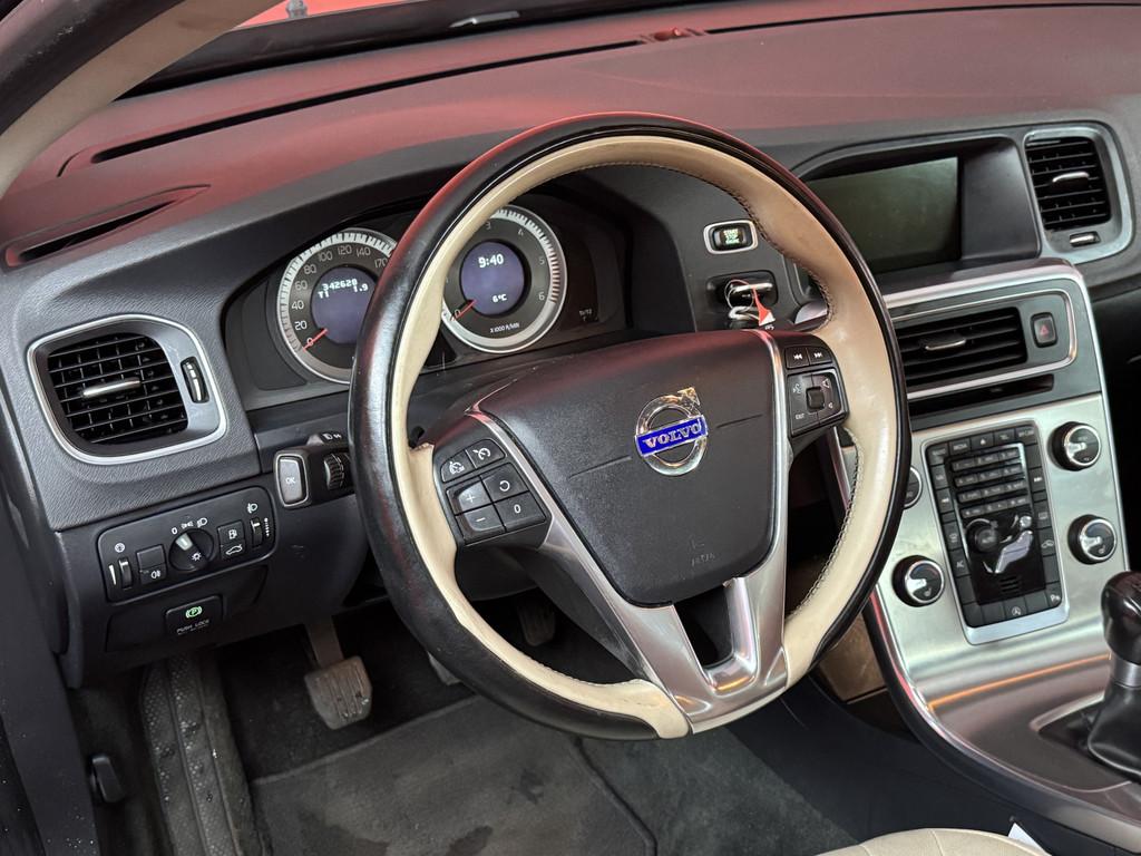 Volvo S60 2.0 D4 Momentum, Auto's, Voorwielaandrijving, Euro 5, Gebruikt, Beige