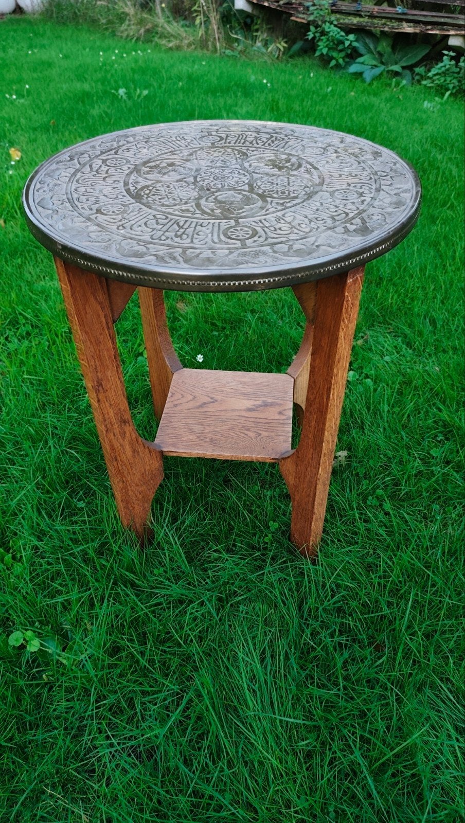 Dienblad tafel met koperen blad, Ophalen, Gebruikt, Rond, Overige houtsoorten
