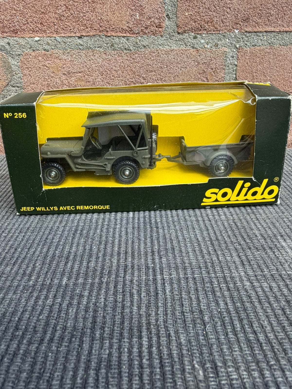 1:43 Solido Jeep Willy’s + aanhanger  army/leger …… 10,-, Ophalen of Verzenden, Zo goed als nieuw, Auto, Solido