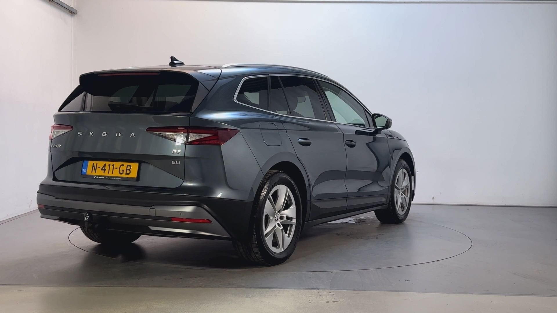 Skoda Enyaq iV 80 Warmtepomp Camera Trekhaak Sfeerverlichtin, Dealer onderhouden, Gebruikt, Huisgarantie, Met garantie (alle)