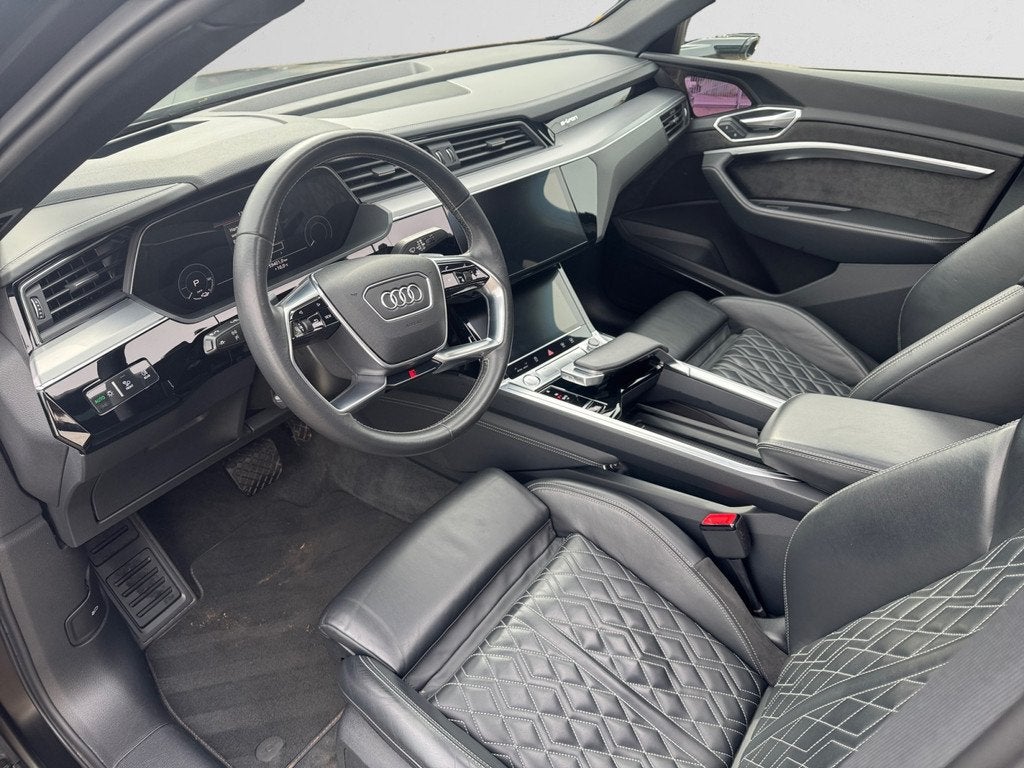 Audi e-tron Sportback 55 S Competition Quattro 95 kWh RS Int, Auto's, Audi, Automaat, 131 €/maand, Met garantie (alle), Zwart