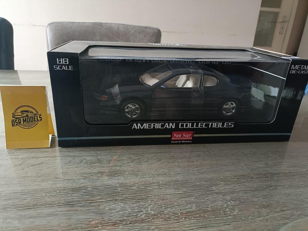 1:18 Chevrolet Monte Carlo 2000, Hobby en Vrije tijd, Modelauto's | 1:18, S, Auto, R, Nieuw