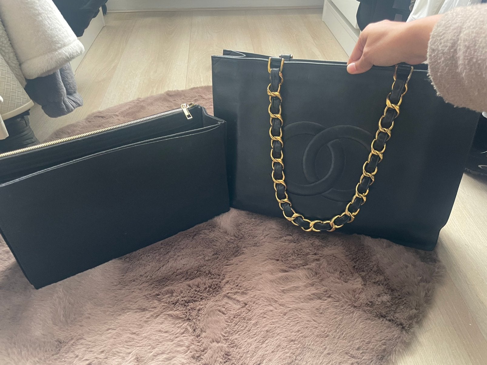 Weg=Weg Prachtige Chanel Chain tote, Ophalen, Zo goed als nieuw, Zwart