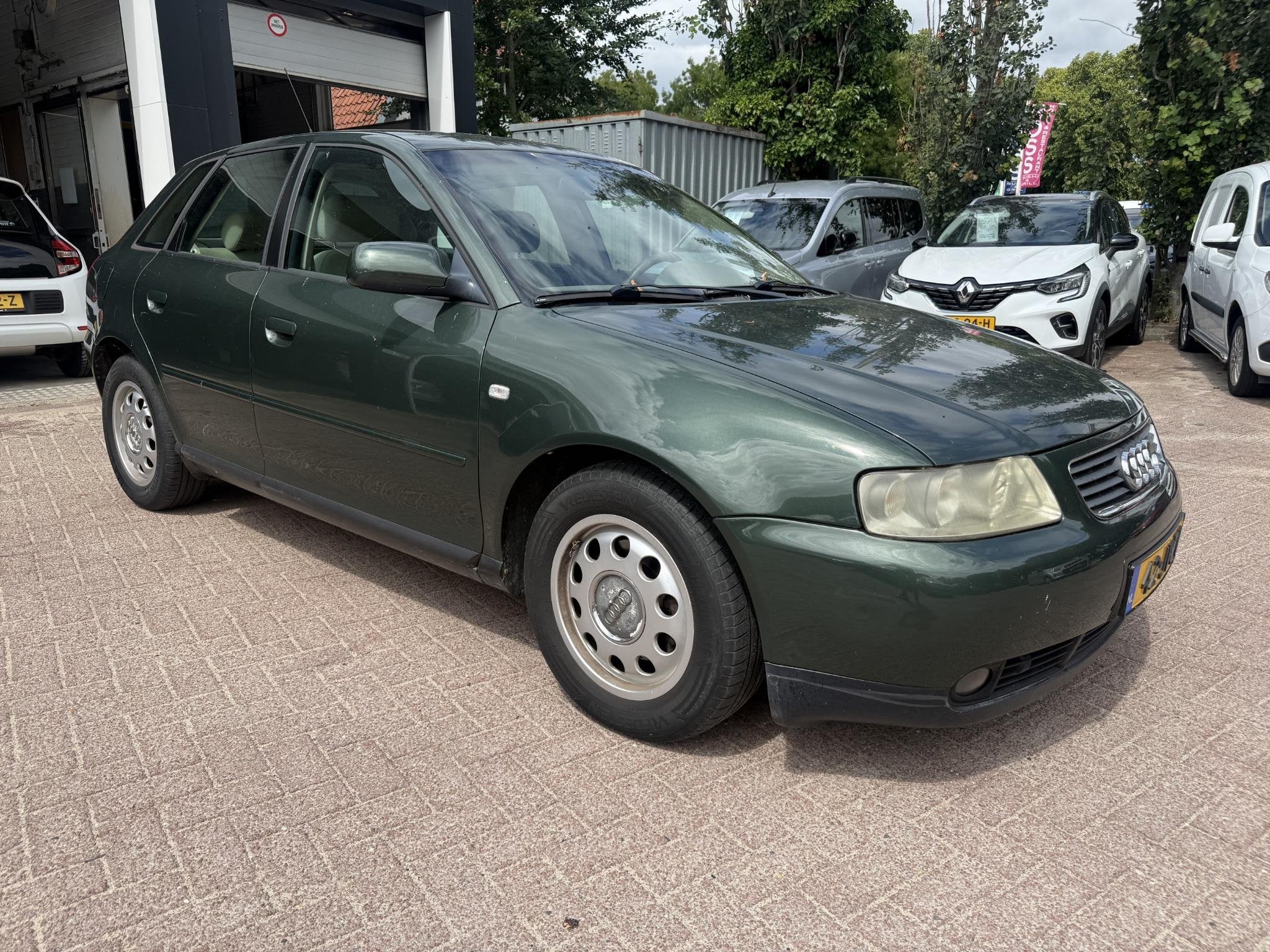 Audi A3 1.8 5V Attraction Automaat!, 1160 kg, Gebruikt, Beige, 4 cilinders