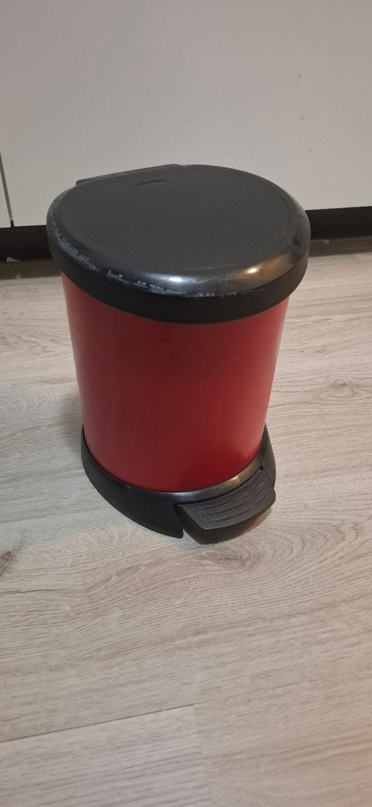 CURVER Afvalbak 5 liter - Rood met Pedaal, Kunststof, Gebruikt, Met pedaal, Ophalen of Verzenden